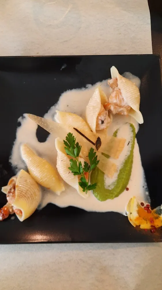 Noix de St Jacques À la Crème Et Pâtes Rigati